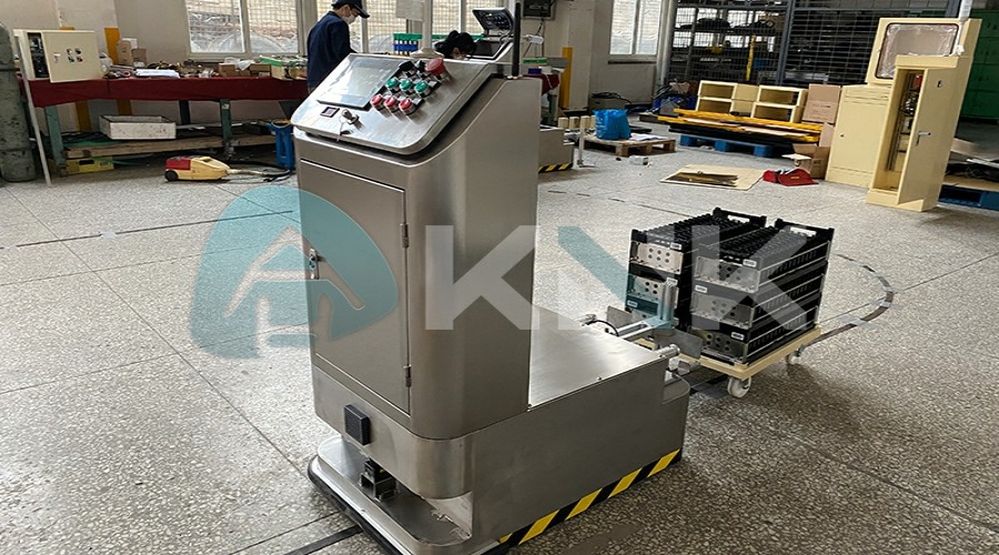 新能源行业牵引型AMR